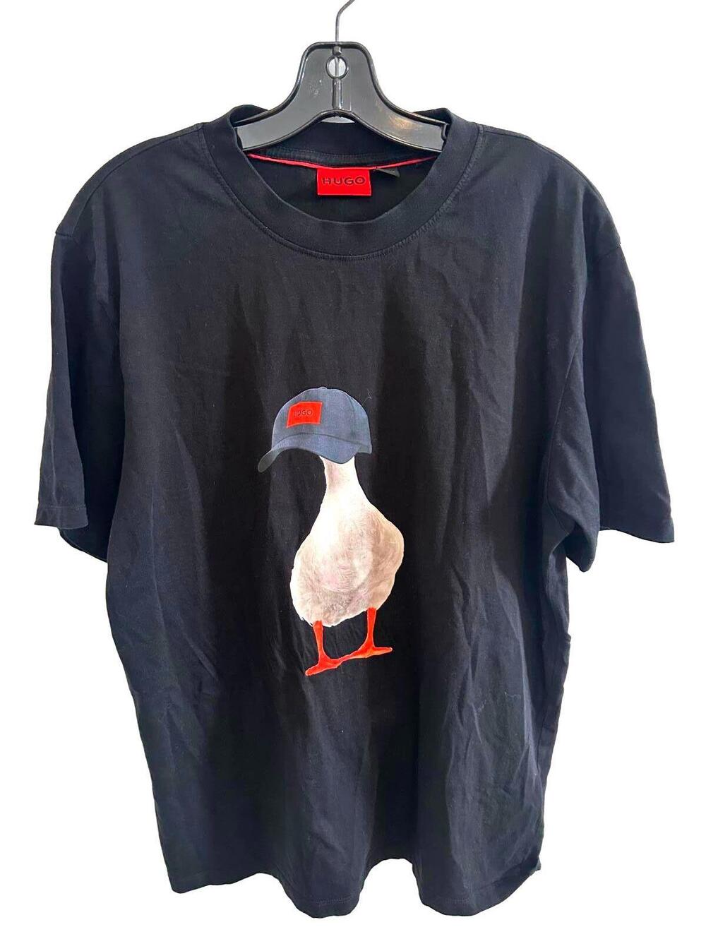 Hugo Red Tag 100% cotton Black T-Shirt with Duck Print in a Blue Cap Graphic -L